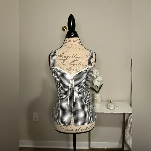 Black and White Checkered Sleeveless Top - Picture 1 of 7